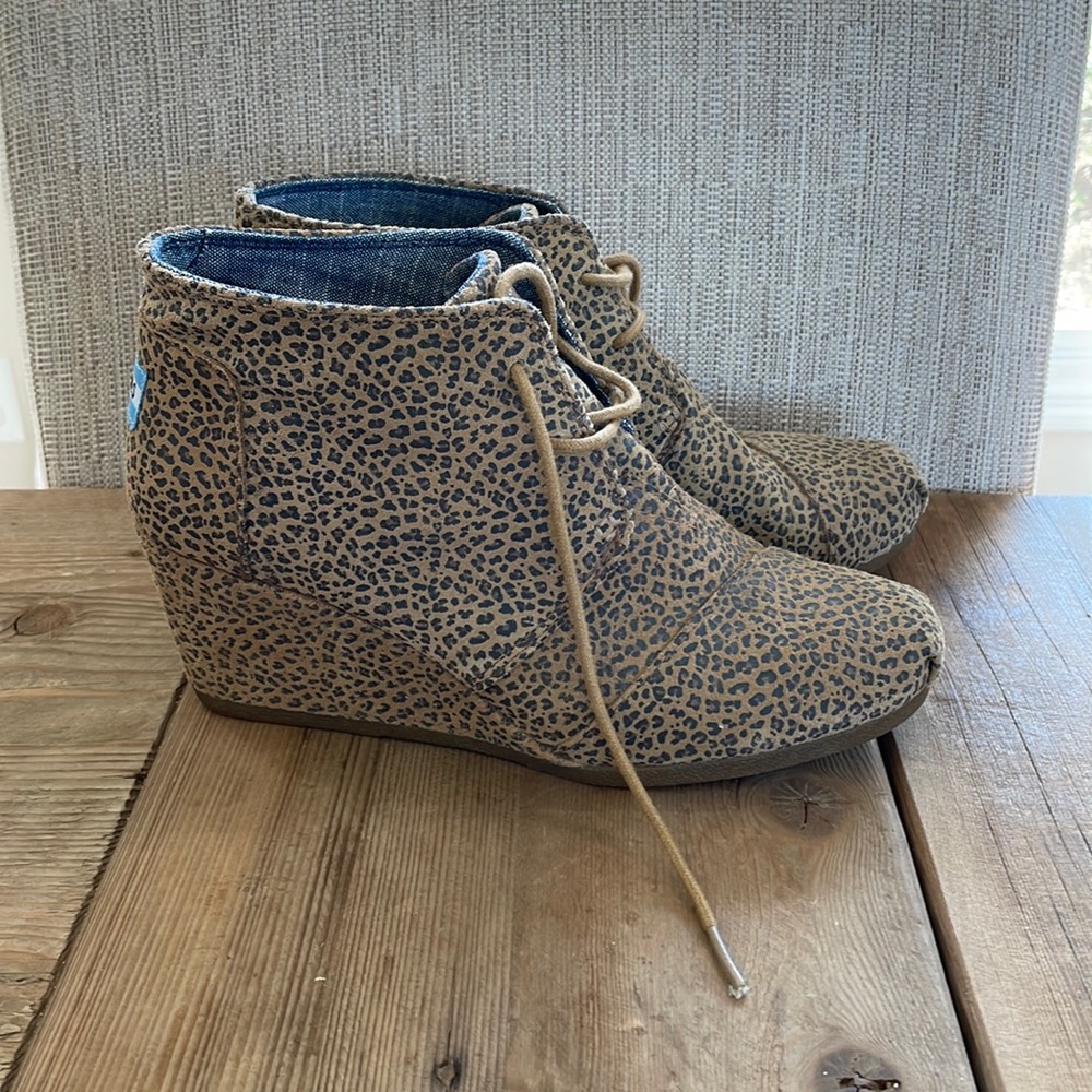 Toms Wedge Booties